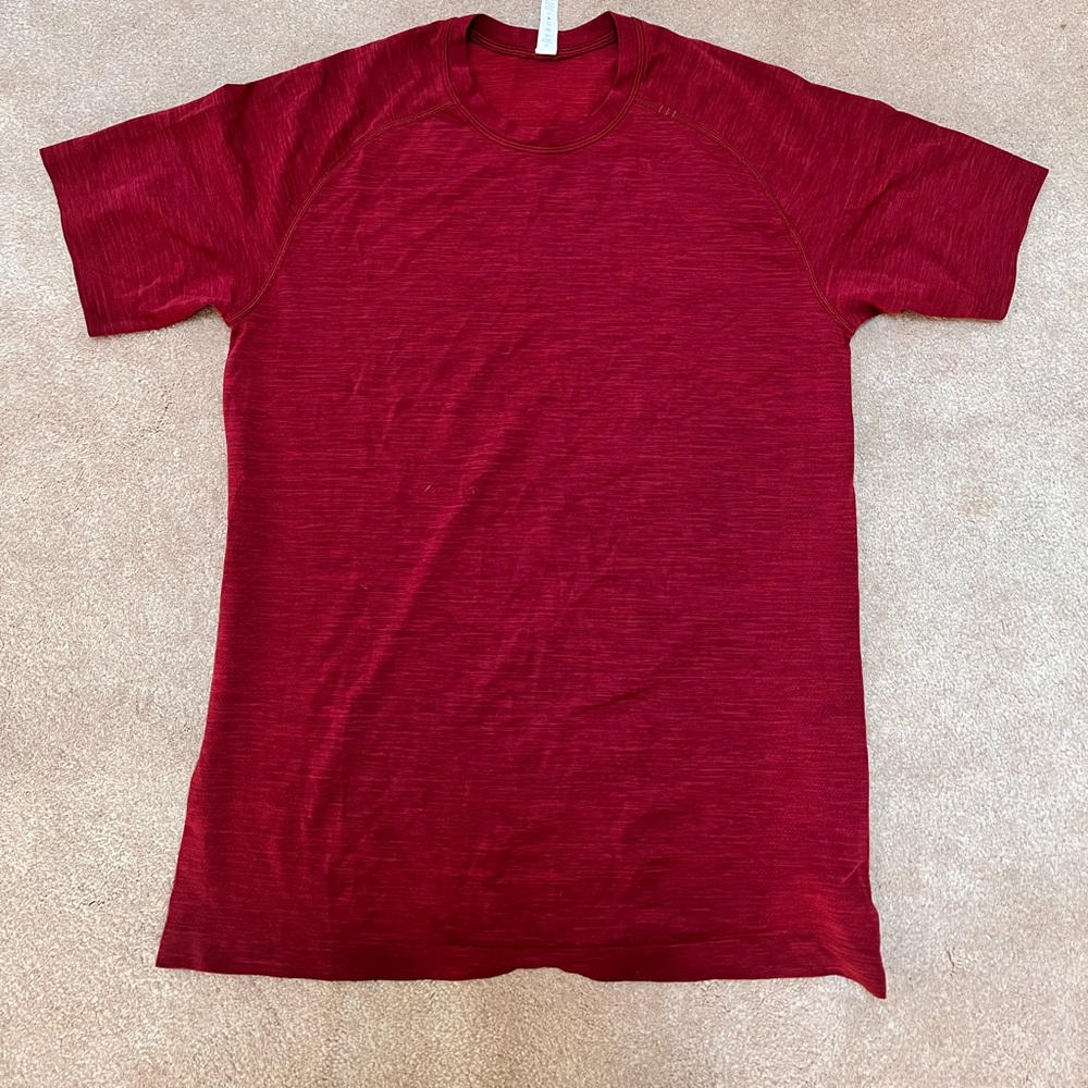 Lululemon red melange metal vent tech shirt